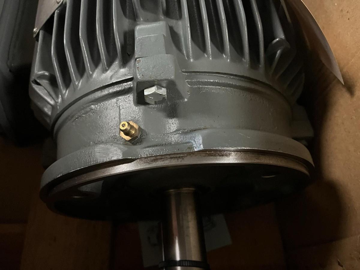 SIEMENS,1LA3215-4Y62-1SD,RGZVSD SEVERE DUTY MOTOR 10HP 1735RPM 3PH 215TC