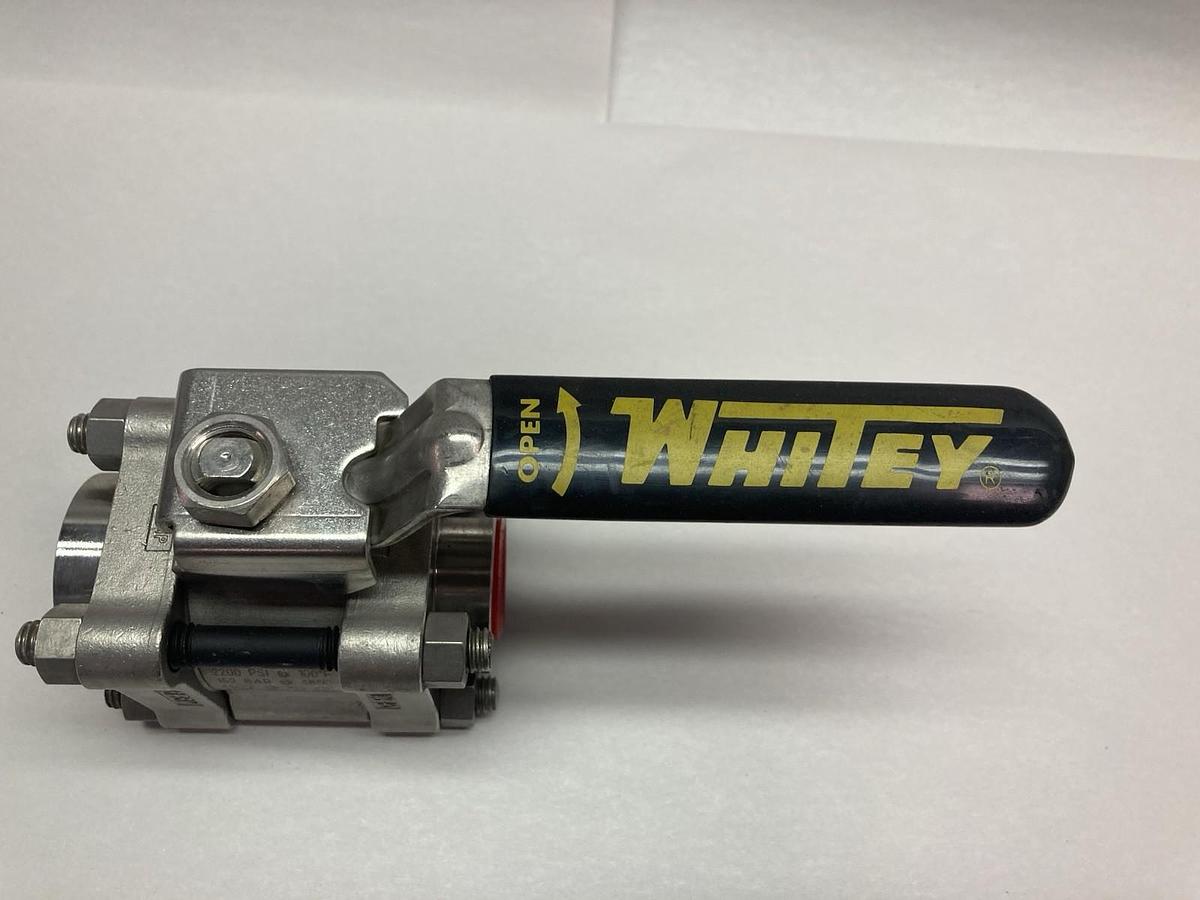 Used Whitey,CF3M SS-65TF12,Ball Valve 1-1/4 inch 2200PSI 152 Bar 100F