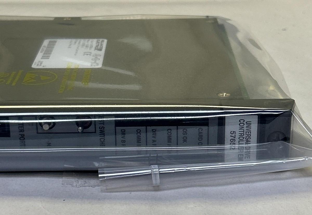 Used RELIANCE ELECTRIC,0-57652-D,UNIVERSAL DRIVE CONTROLLER EM MODULE