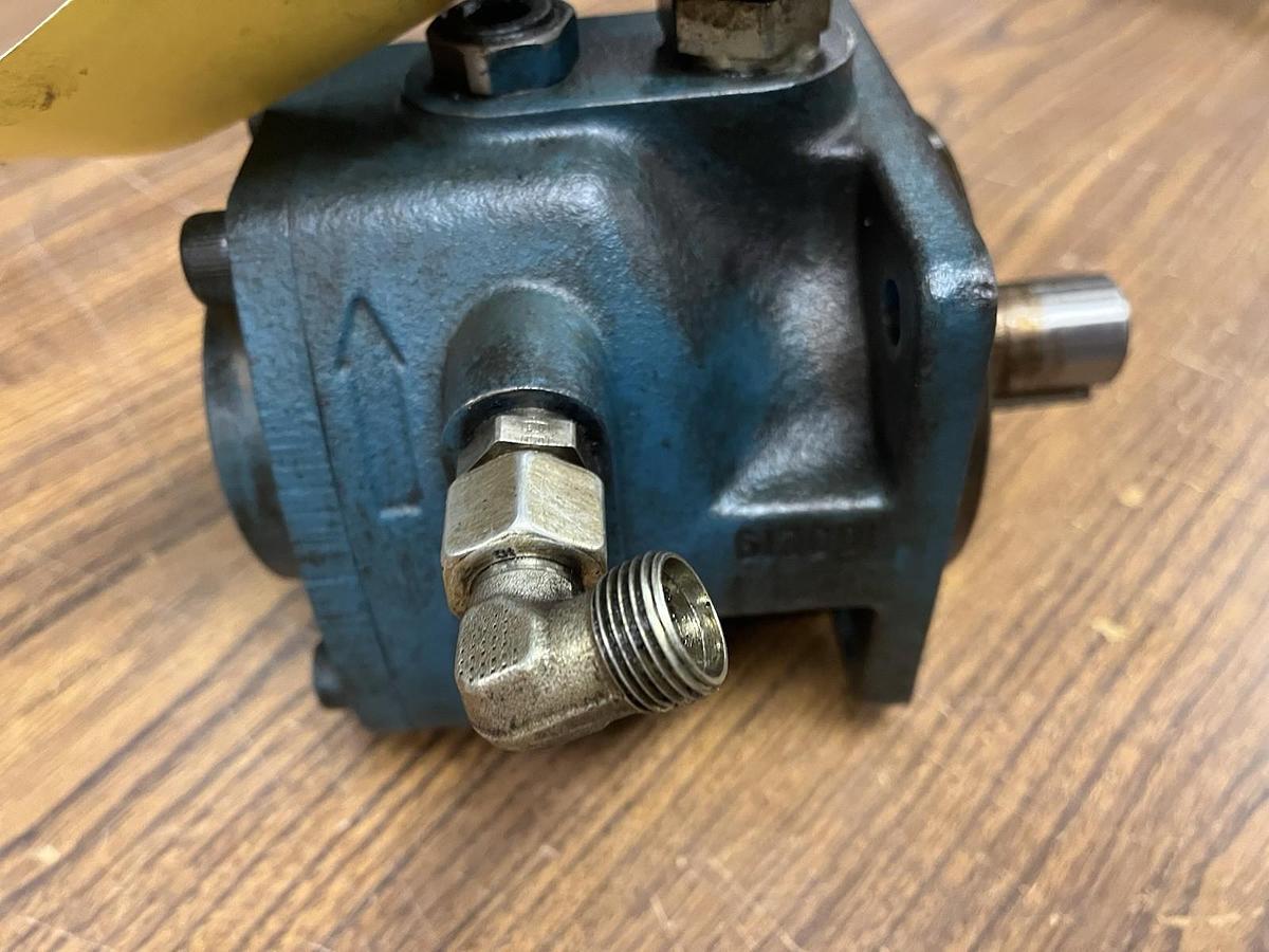 Used REXROTH,PV7-20/20-20RA01MA0-10,HYDRAULIC VANE PUMP