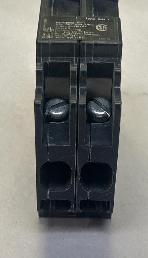 Used MURRAY,MP2020,TANDEM CIRCUIT BREAKER 20A 120/240V 2P