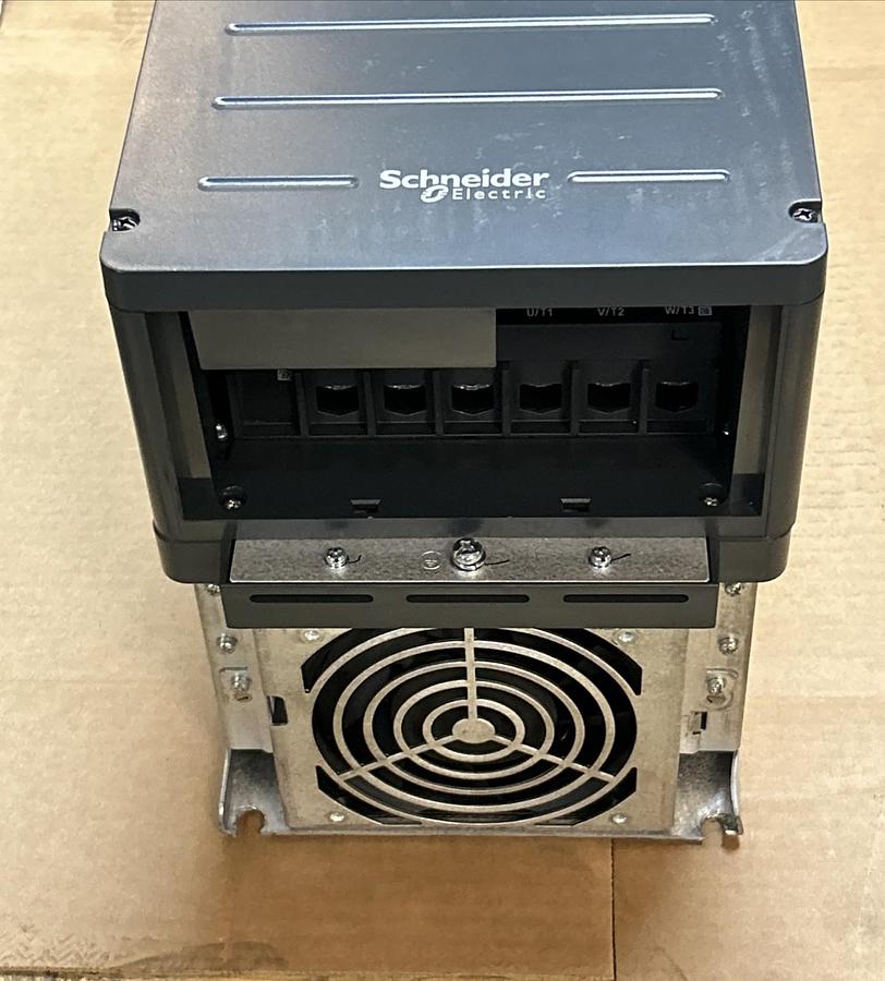 Used SCHNEIDER ELECTRIC,ATV630D37N4,VARIABLE SPEED AC DRIVE 50HP 380-480V