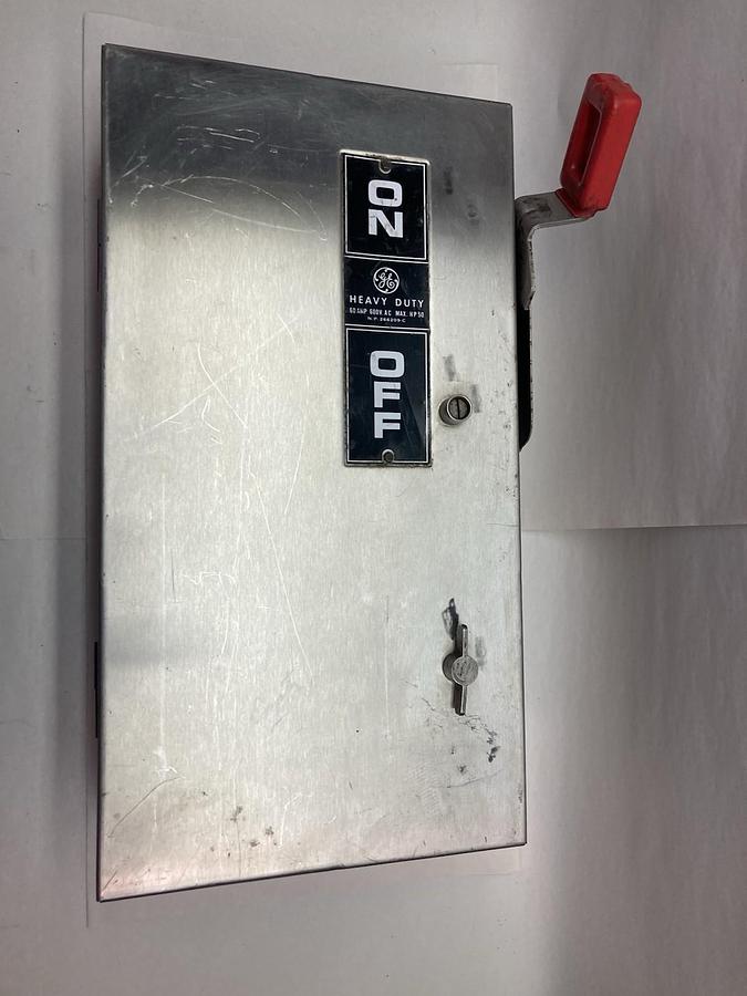 Used General Electric,TH3362MSS,Model 2 Disconnect Switch 60A 60Vac Enclosure Only