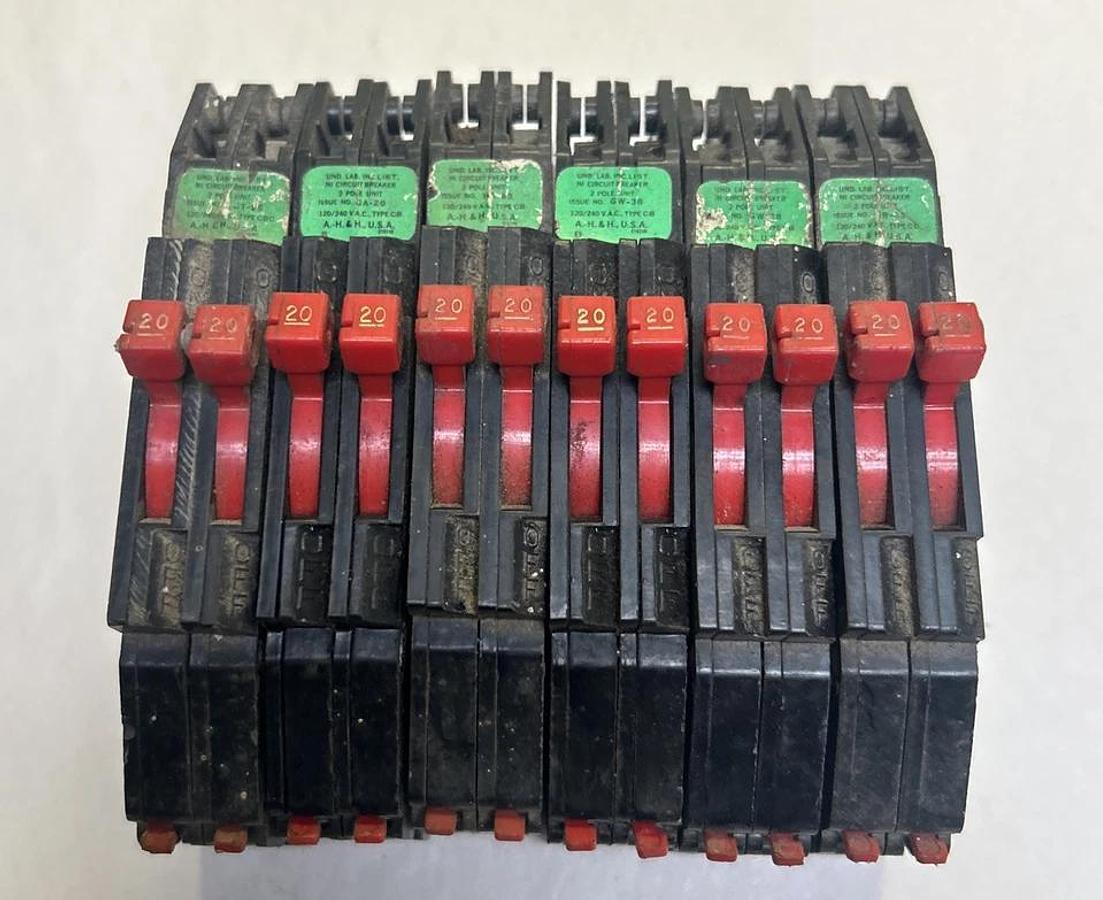 Used ARROW-HART,CB-220,CIRCUIT BREAKER 20A 120/240V 2P LOT OF 6