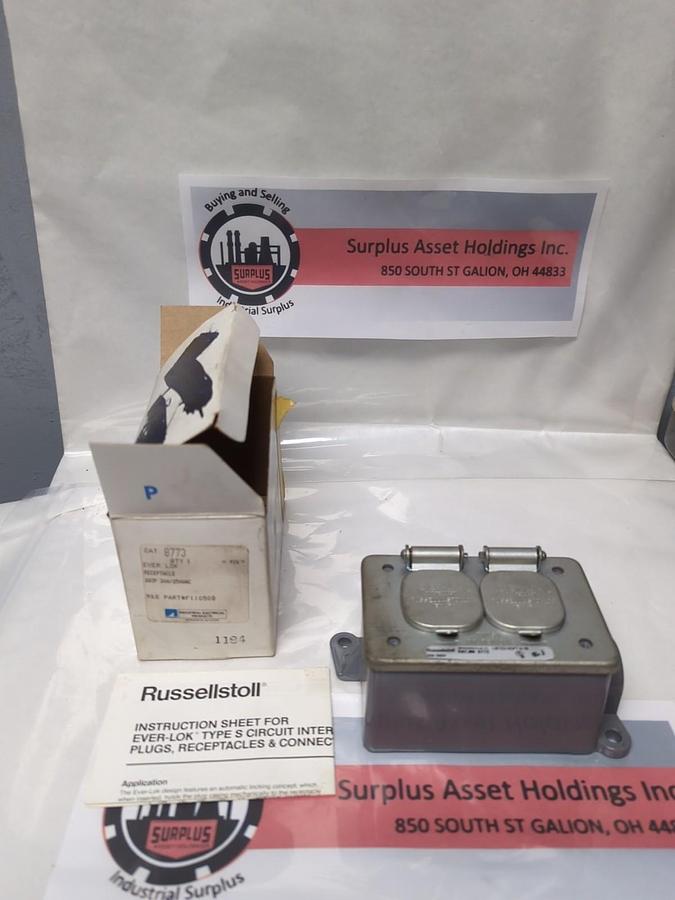 RUSSELLSTOLL,8773,RECEPTACLE 3-WIRE 20A 250V NOS