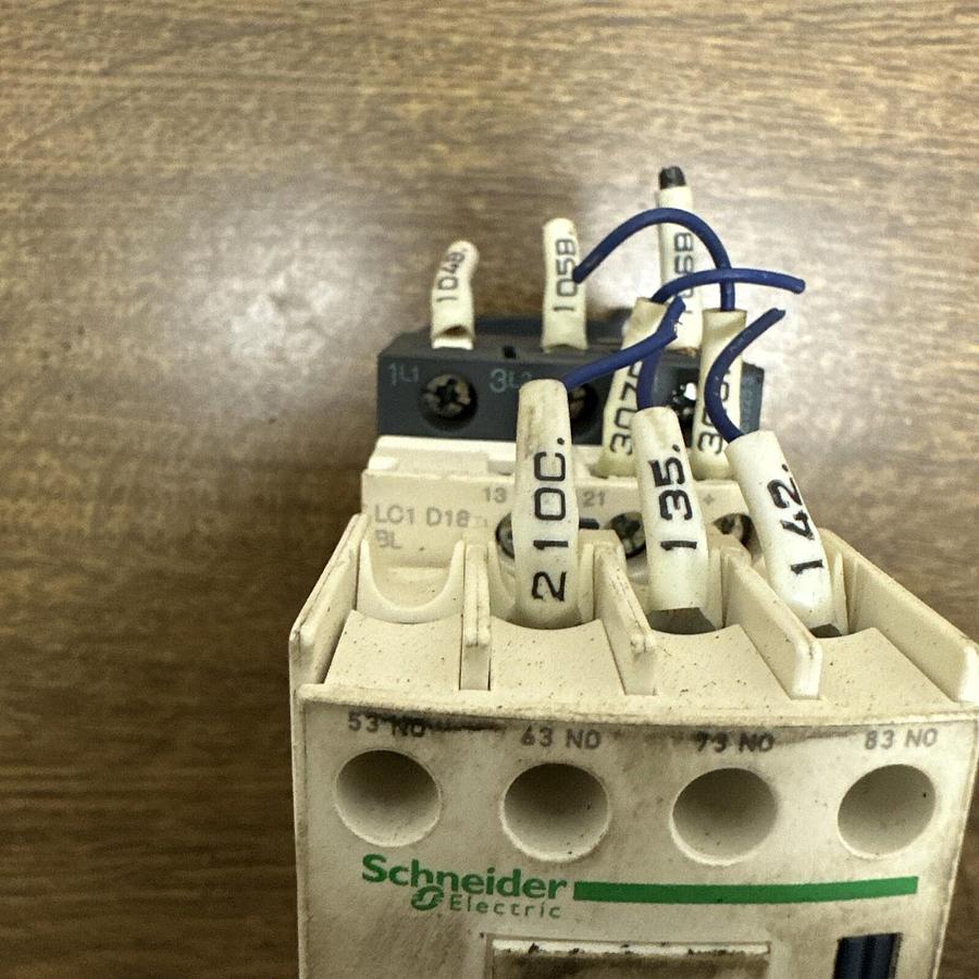 Used Schneider,LADN40,with LC1D18 contactor