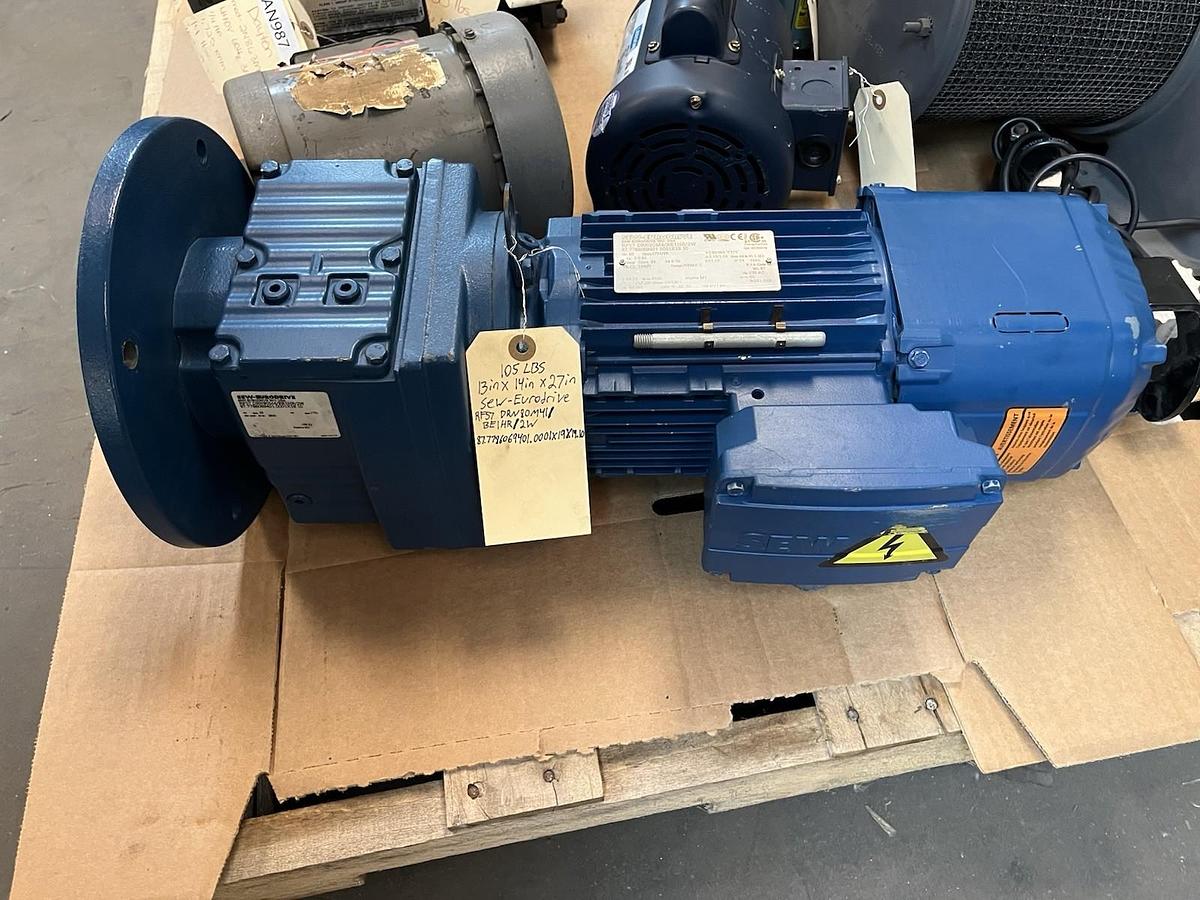 Used SEW EURODRIVE,RF57-DRN80M4/BE1HR/2W,GEARMOTOR RATIO 69.23 1HP 1751 / 25RPM