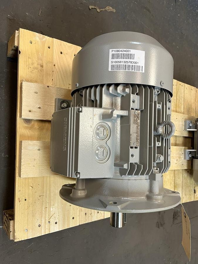 SIEMENS,1LA7120-4AA96-Z102,MOTOR 5.5kW 7.5HP 400V 1455RPM 132S