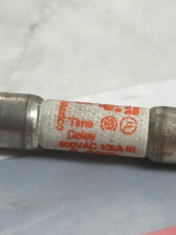 Used FERRAZ SHAWMUT,ATQ6,AMP-TRAP 6 AMP FUSE LOT OF 24 PRE-OWNED