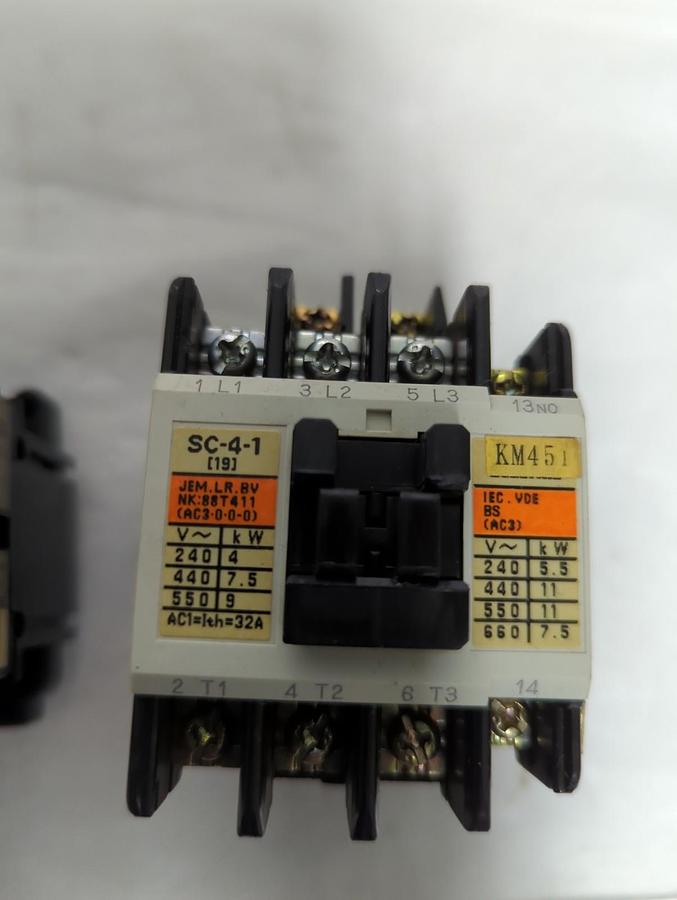 Used FUJI,SC19AA,CONTACTOR 3-POLE SC-4-1 LOT OF 2 PRE-OWNED