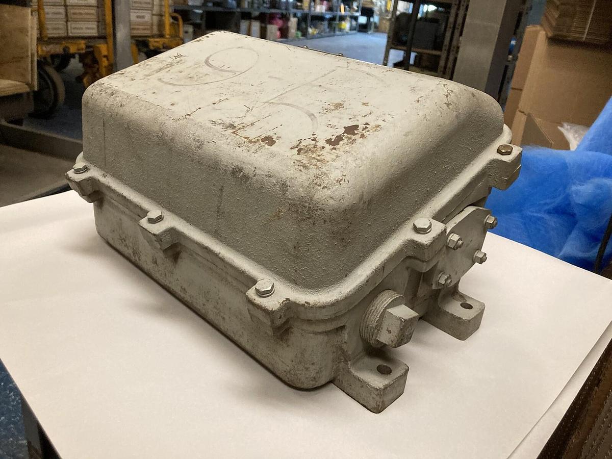 Used General Electric,9446-C200DA,Limit Switch