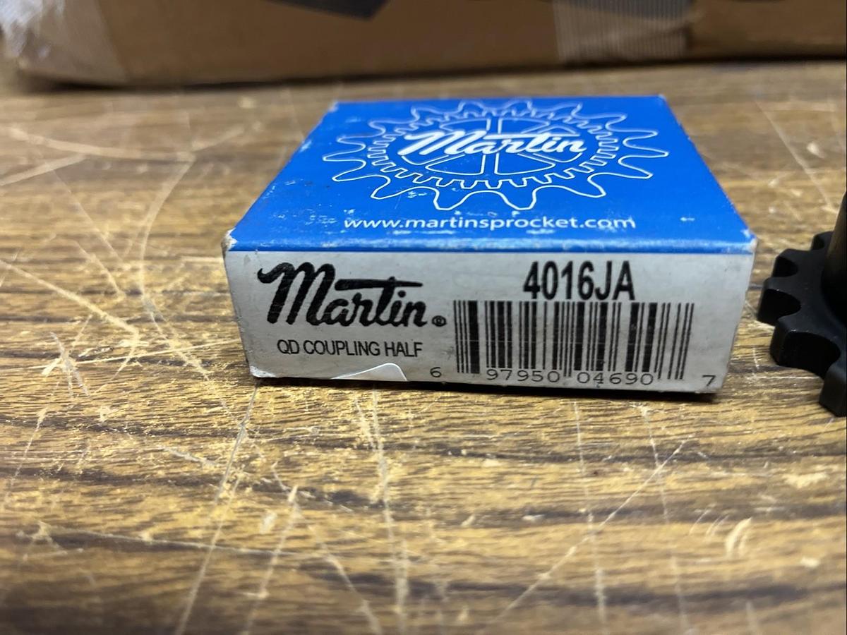 MARTIN,4016JA,QD COUPLING HALF #40 CHAIN 1/2" PITCH 16 TEETH