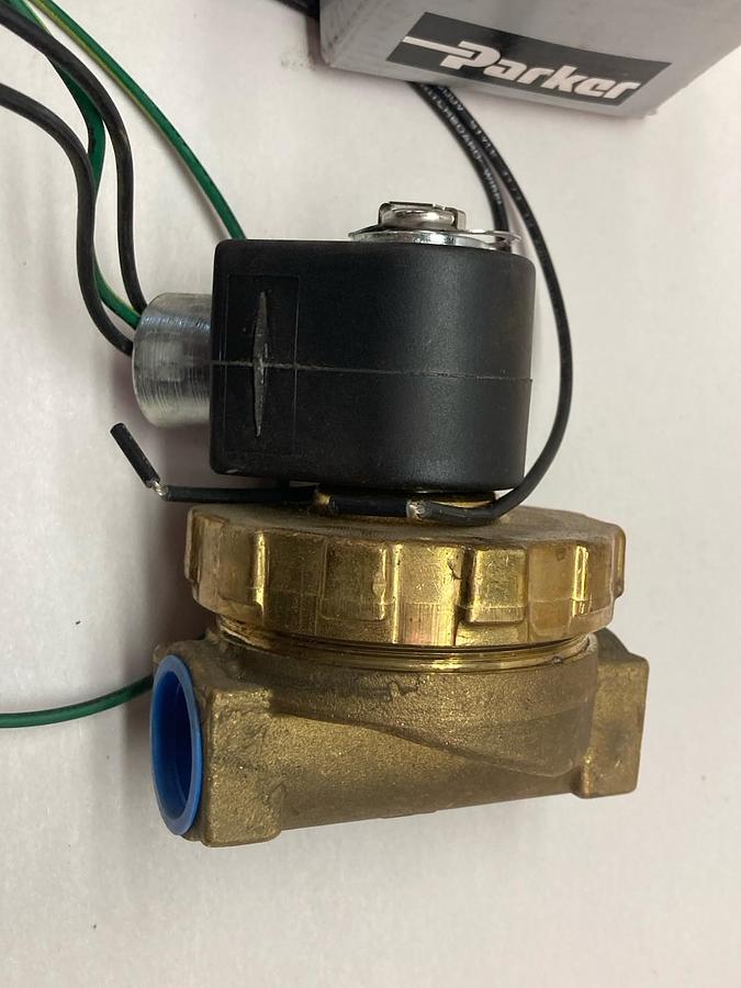 Used Parker,12FS5C2348ACF4C05,Solenoid Valve 110/120V 50/60hz 11 Watts