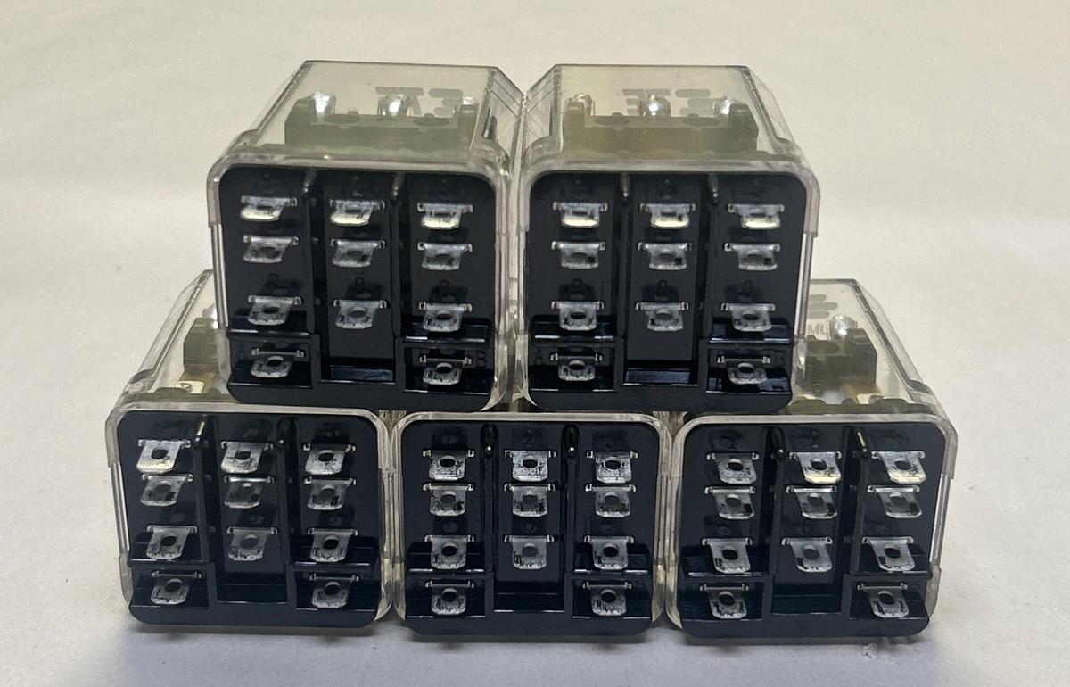 Used TE CONNECTIVITY,KUMP-14D18-24,RELAY 24VDC LOT OF 5