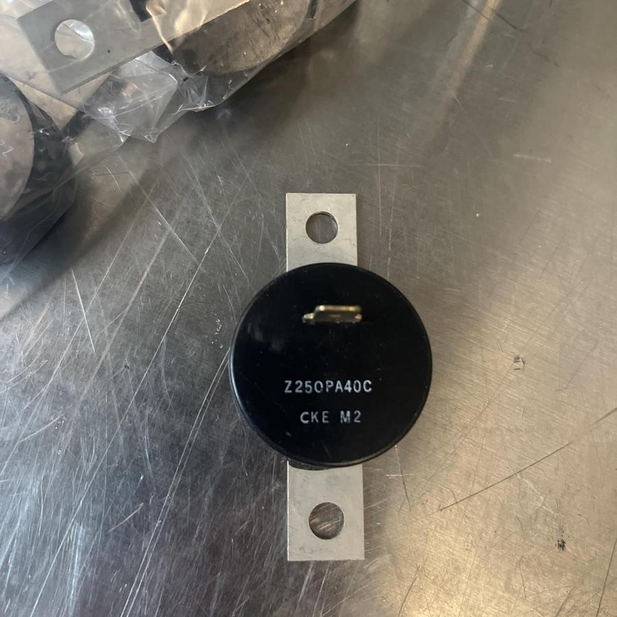 CKE,2250PA40C,VARISTAR LOT OF 5