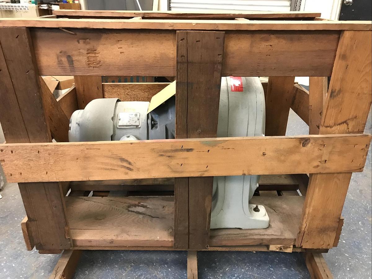 Sterling,ABFF-1,Gear Drive 5Hp 230/460 3PH Ratio 57.7 Frame 215-3367 Max 30RPM