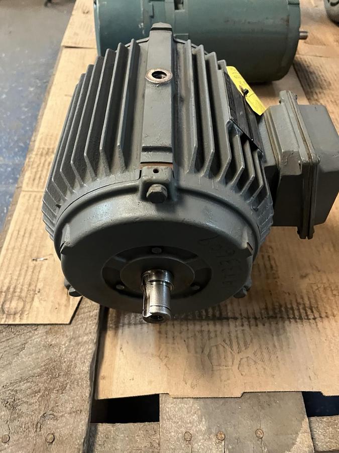 WORLDWIDE,WWE2-12-184T,DUAL SHAFT MOTOR 2HP 1170RPM 3PH 184T TYPE BJHE
