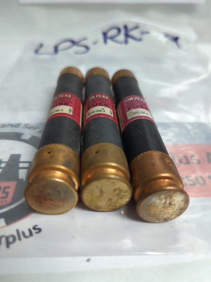 Used COOPER BUSSMANN,LPS-RK-2,LOW-PEAK 2 AMP FUSE LOT OF 2 PRE-OWNED