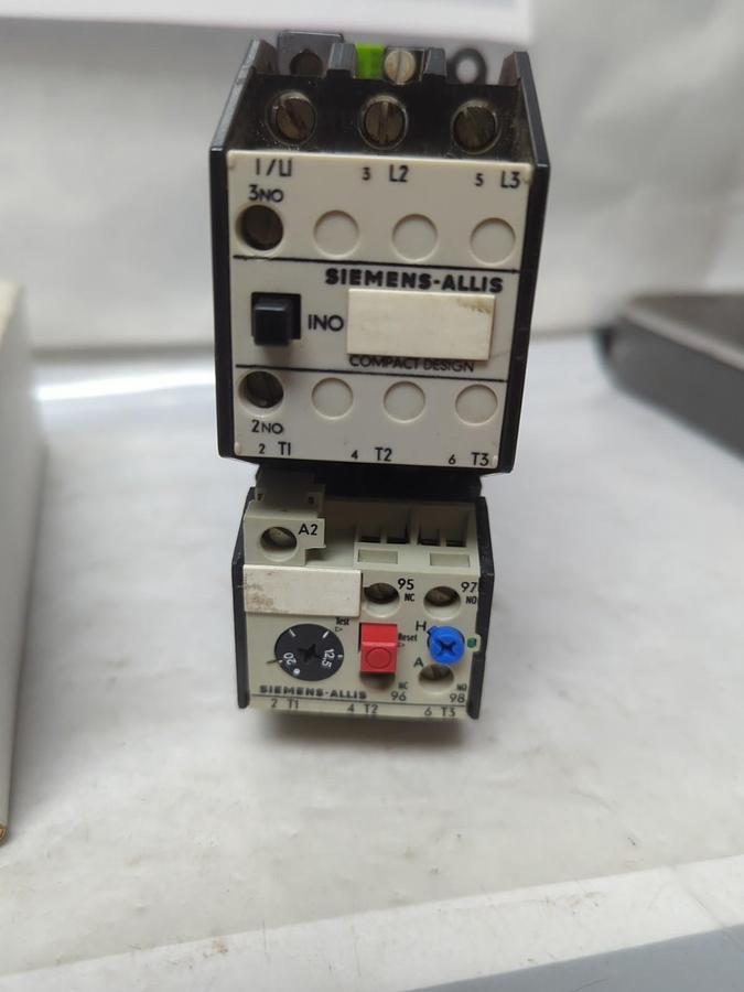 Used SIEMENS-ALLIS,C211C,CONTACTOR 3-POLE PRE-OWNED