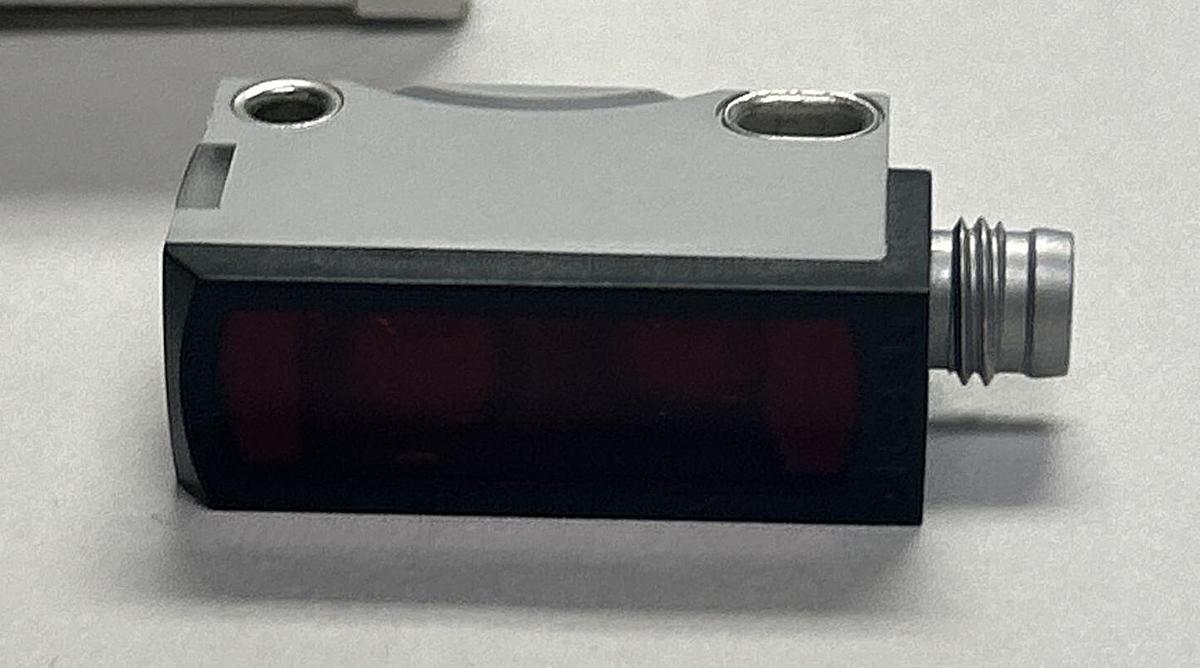 Used SENSOPART,FT 25-RHD-PS-M4M, PHOTOELECTRIC PROXIMITY SENSOR NEW