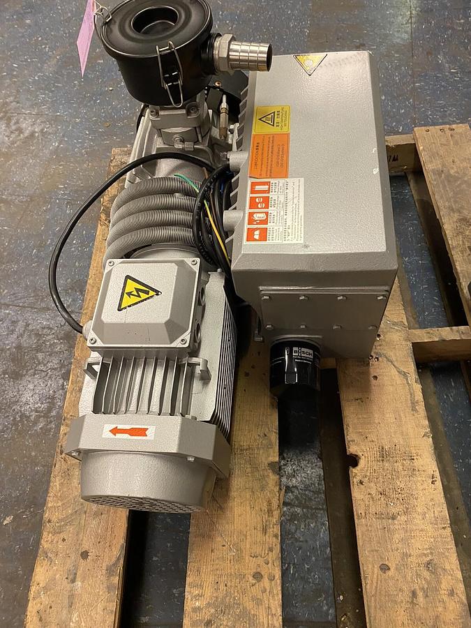 Used Wanhuai,XD-100,Rotary Vane Vacuum Pump 3KW Max Bar 0.5mbar