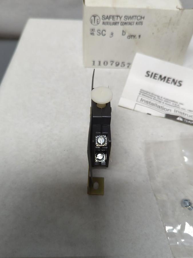 SIEMENS ITT,SC3,AUXILARY CONTACT SAFETY SWITCH NOS