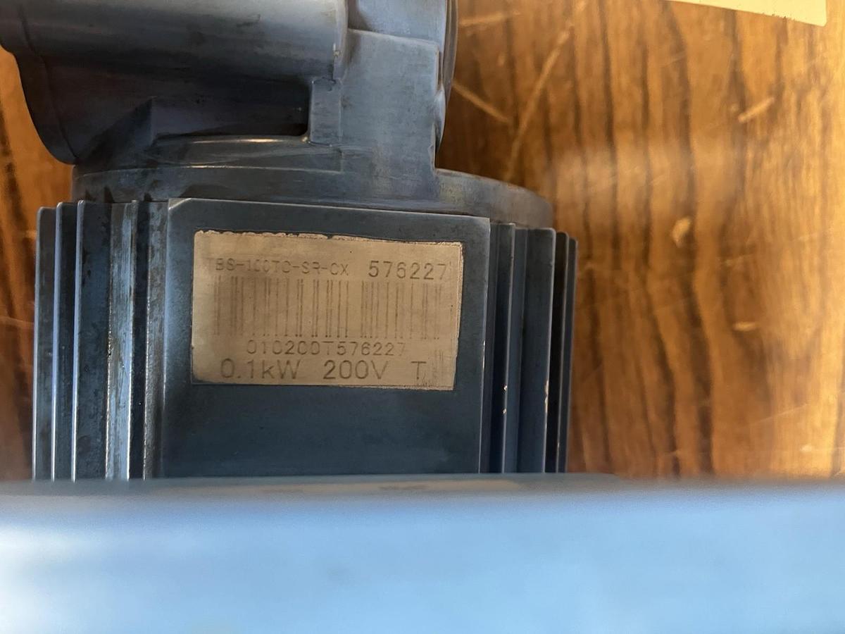 Used TSUBAKI,CMFA010-200H400LSRN,CROISE MOTOR 3PH .1kW 4P RATIO 400