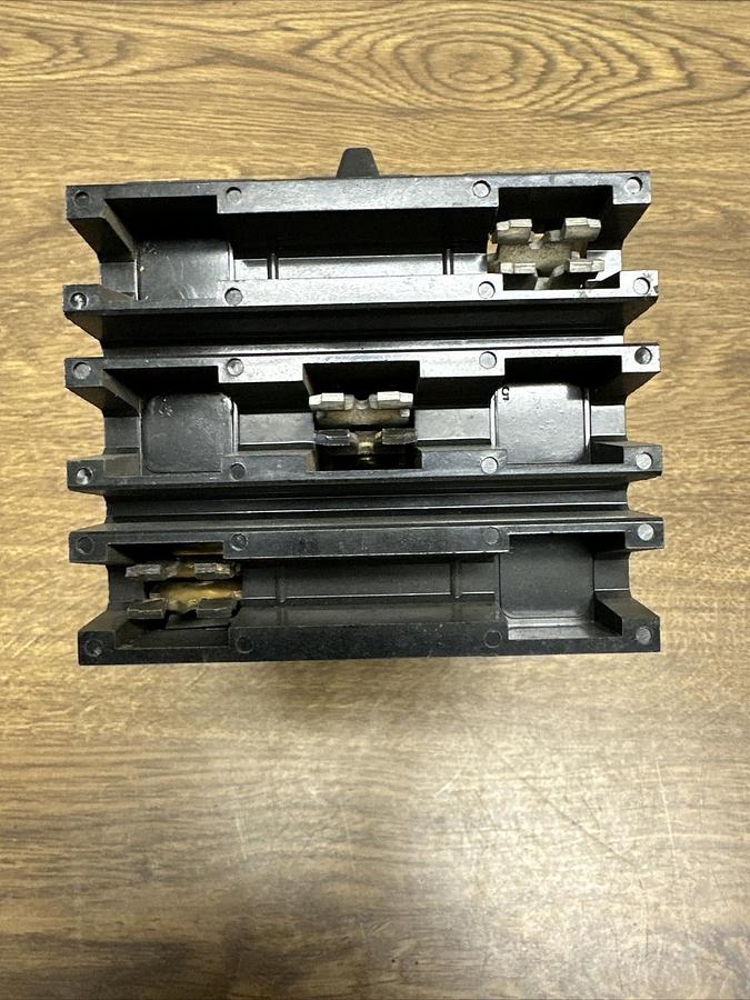 Used Square D,FA32100,3 Pole 100 Amp 240/250VAC Circuit Breaker