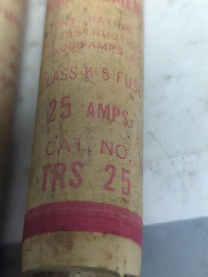 Used GOULD SHAWMUT,TRS25,TRI-ONIC 25 AMP FUSE LOT OF 2 PRE-OWNED