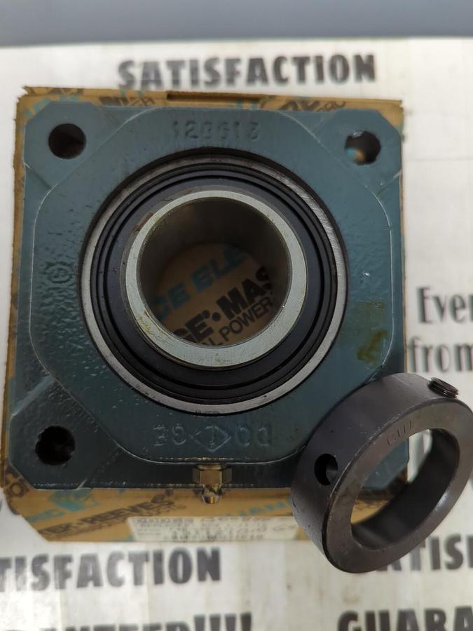 DODGE,131121 F4B-SXR-111,FLANGE BEARING 4-BOLT BASE 1-11/16 INCH BORE NOS