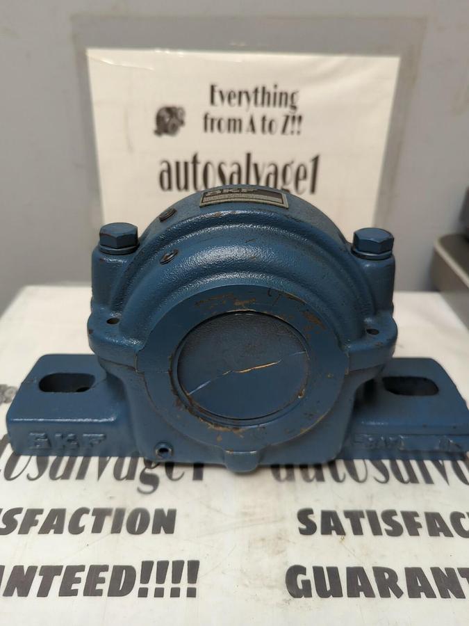 SKF,SAF-310,PILLOW BLOCK BEARING HOUSING 8-3/8 INCH BOLT HOLE SPACING NOS