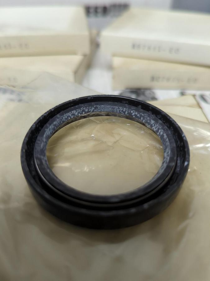 NOK,AC7675-EO,OIL SEALS LOT OF 5 NOS