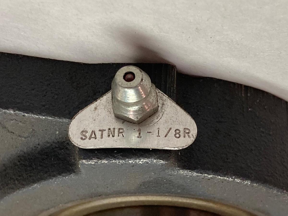 Federal Mogul,Satnr 1-1/8R,Flange Mount Bearing 2-Bolt 1-1/8 Inch