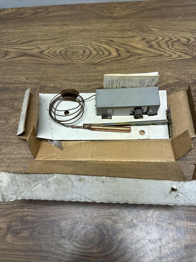 Honeywell,T678A-1437,remote Bulb Temp Controller