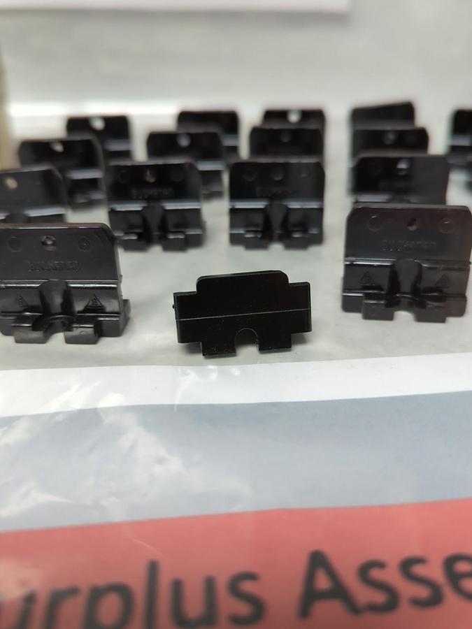 BUCHANAN,530,TERMINAL BLOCK END SECTION LOT OF 19 NOS