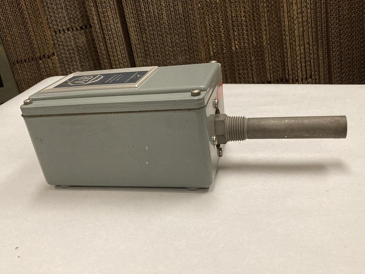 Used Allen-Bradley,Bulletin 837 Nema 4-5-12,Temperature Switch