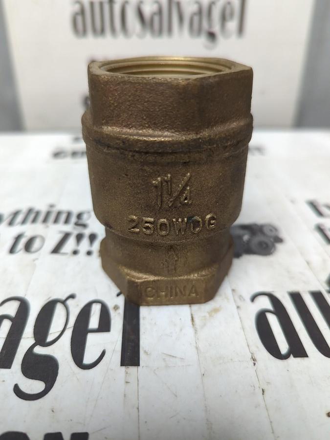MILWAUKKEE,250WOG,1-1/4 INCH SPRING CHECK VALVE NOS