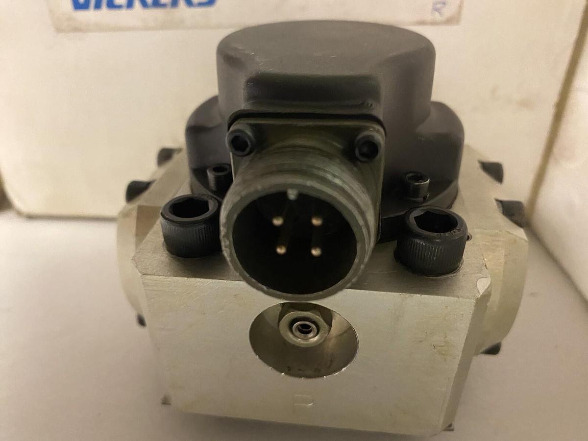 Used EATON VICKERS,SM4-20(15)57-80/50-10-S10, SERVO PROPORTIONAL VALVE
