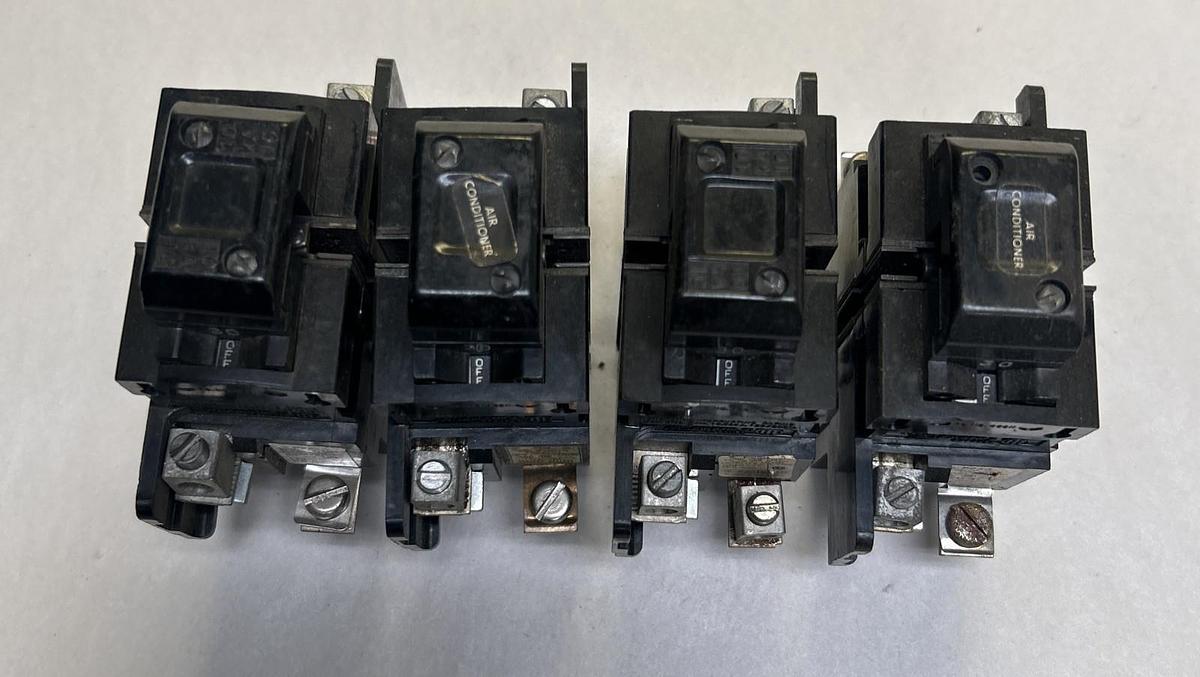 Used ITE,P230,PUSHMATIC CIRCUIT BREAKER 30A 120/240V 2P LOT OF 4