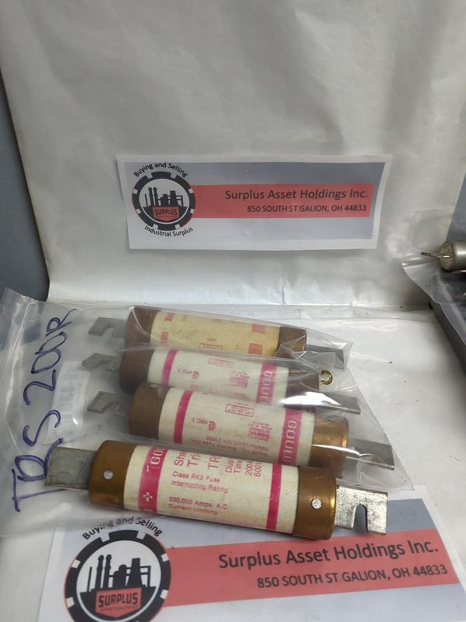 Used GOULD SHAWMUT,TRS200R,TRI-ONIC 200 AMP FUSE LOT OF 4 PRE-OWNED