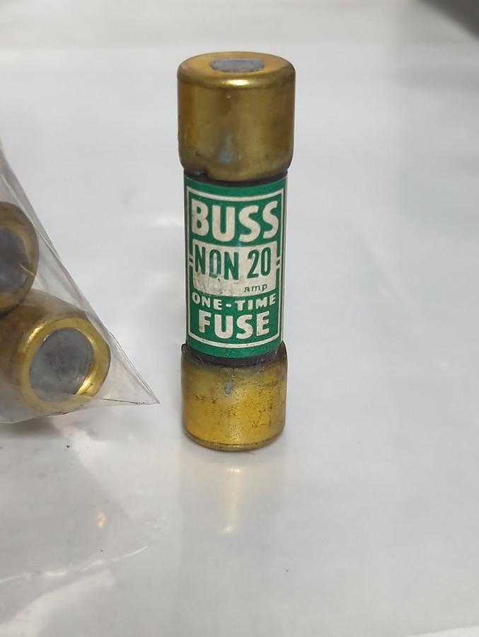 Used COOPER BUSSMANN,NON20,ONE-TIME FUSE 20 AMP LOT OF 88 PRE-OWNED