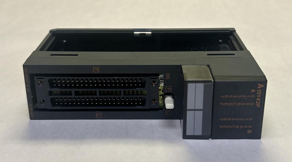 Used MITSUBISHI,A1SY42P,OUTPUT MODULE