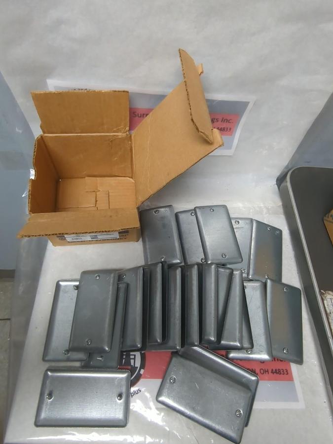 APPLETON EGS,2540,HANDY BOX BLANK BOX COVERS BOX OF 25 PCS 4X2-1/8 INCH NOS