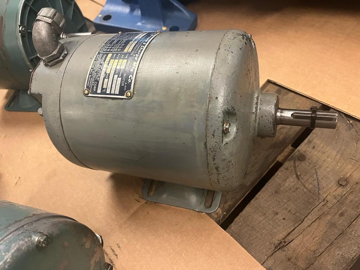 Used BROWN AND SHARPE,M788-E3238-CW,MOTOR 1/2HP 3PH 3450RPM PN FRAME F56