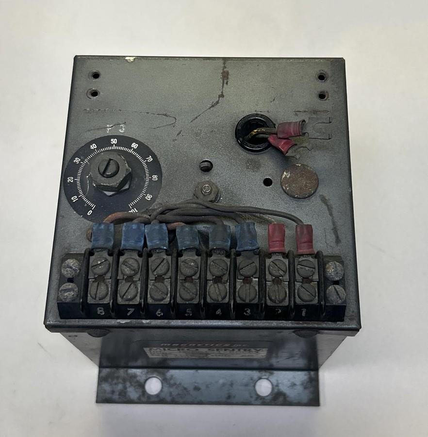 Used MAGNETICS INC,HD2E1-1-50051,VOLTAGE TRANSDUCER 0-200V