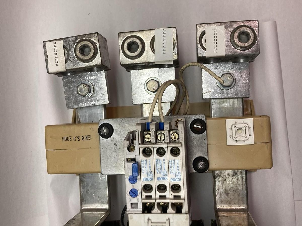 Cutler-Hammer,CN15TN3,NEMA Size 6 Contactor w/Eaton 42-3973 Current Transformer