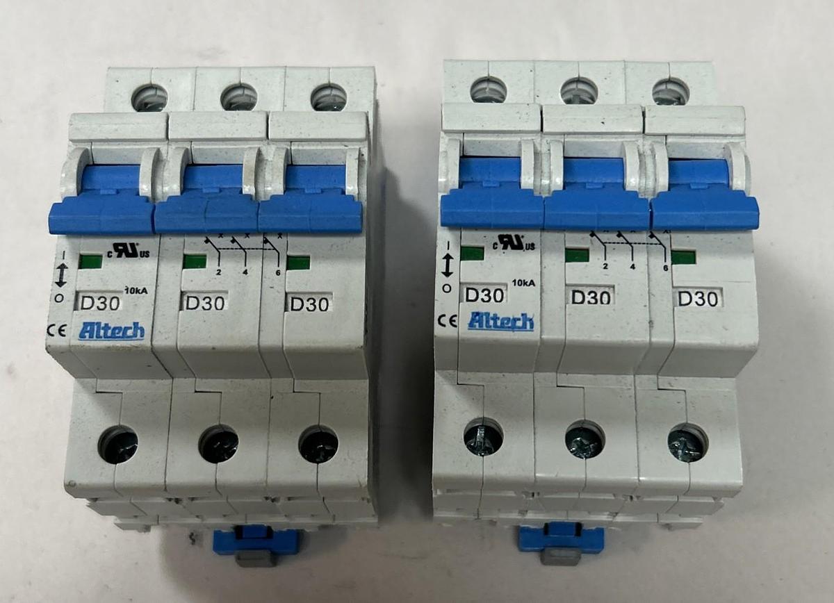 Used ALTECH,E301611,CIRCUIT BREAKER 30AMP 277V 3P LOT OF 2