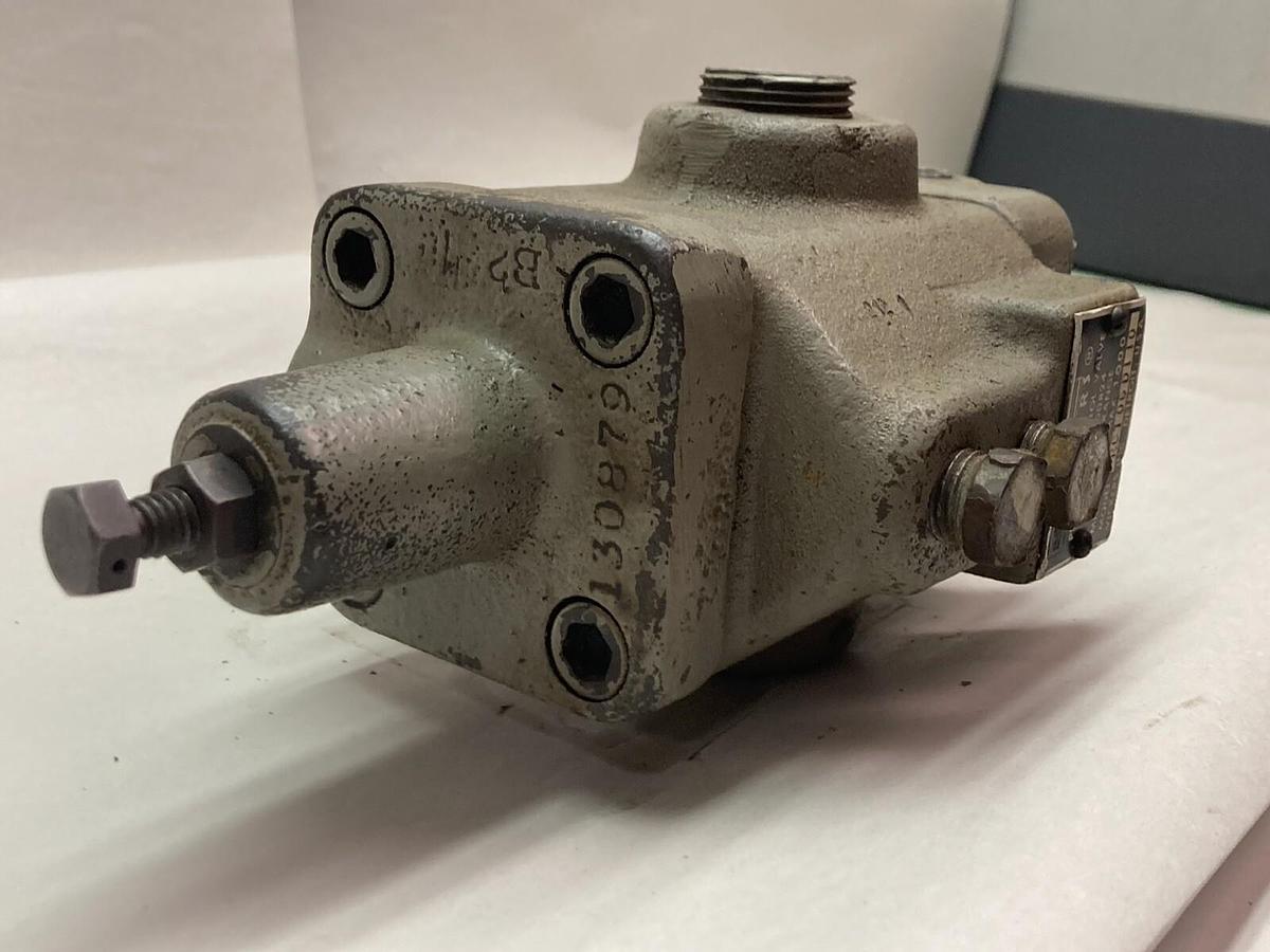 Used Vickers,RCT06D110,Pressure Control Valve