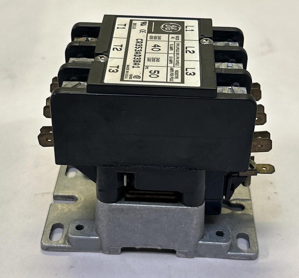 Used GENERAL ELECTRIC,CR353AD3BA1,DEFINITE PURPOSE CONTACTOR 40A 600V 3P