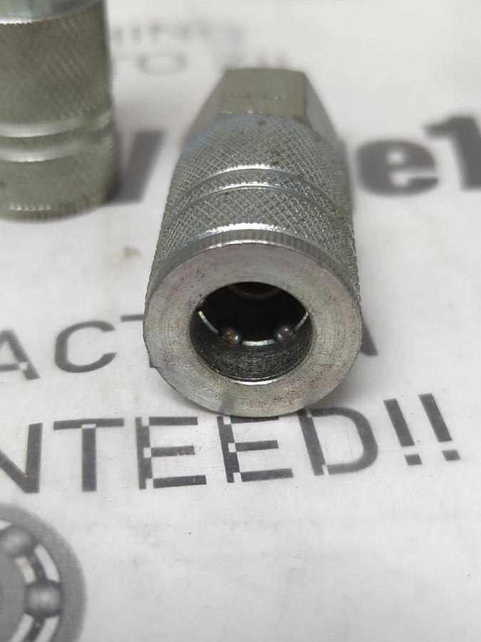 COILHOUSE,582, 1/4 INCH FEMALE NPT PNEUMATIC HOSE COUPLER LOT OF 2 NOS